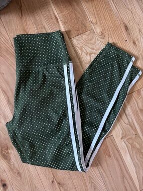 Wilo The Label Green polka dot leggings